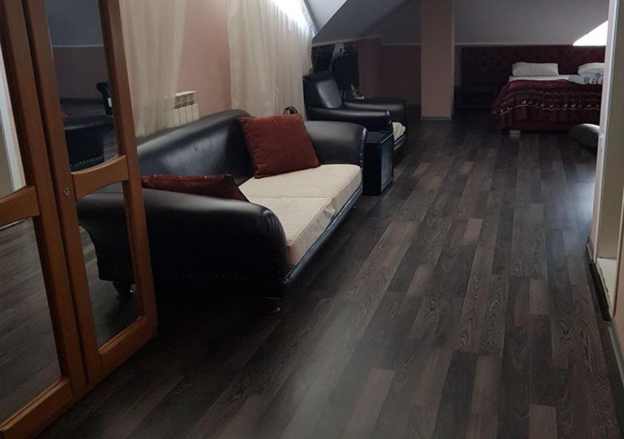צ'יסינאו Emperum Nelson Hotel מראה חיצוני תמונה