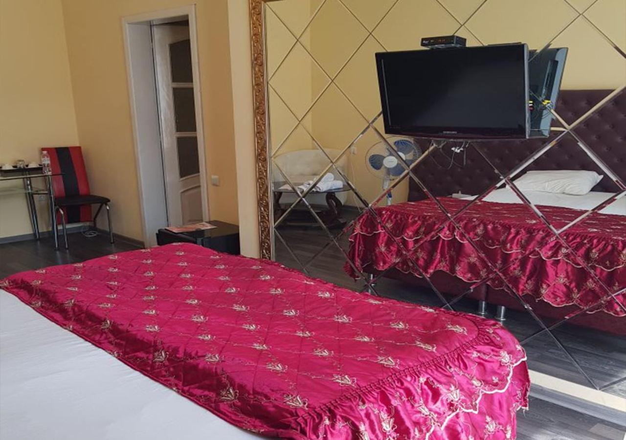 צ'יסינאו Emperum Nelson Hotel מראה חיצוני תמונה