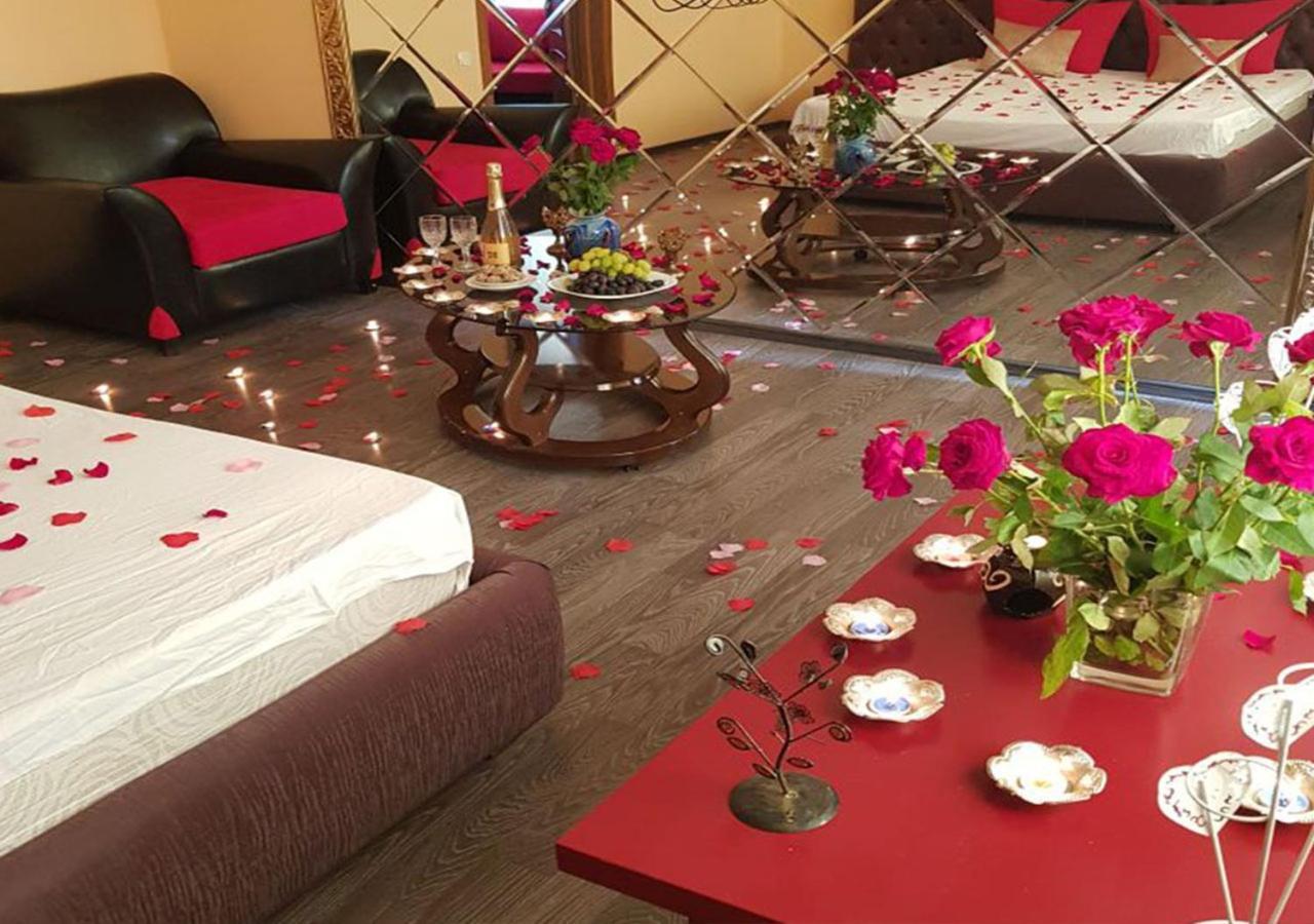 צ'יסינאו Emperum Nelson Hotel מראה חיצוני תמונה