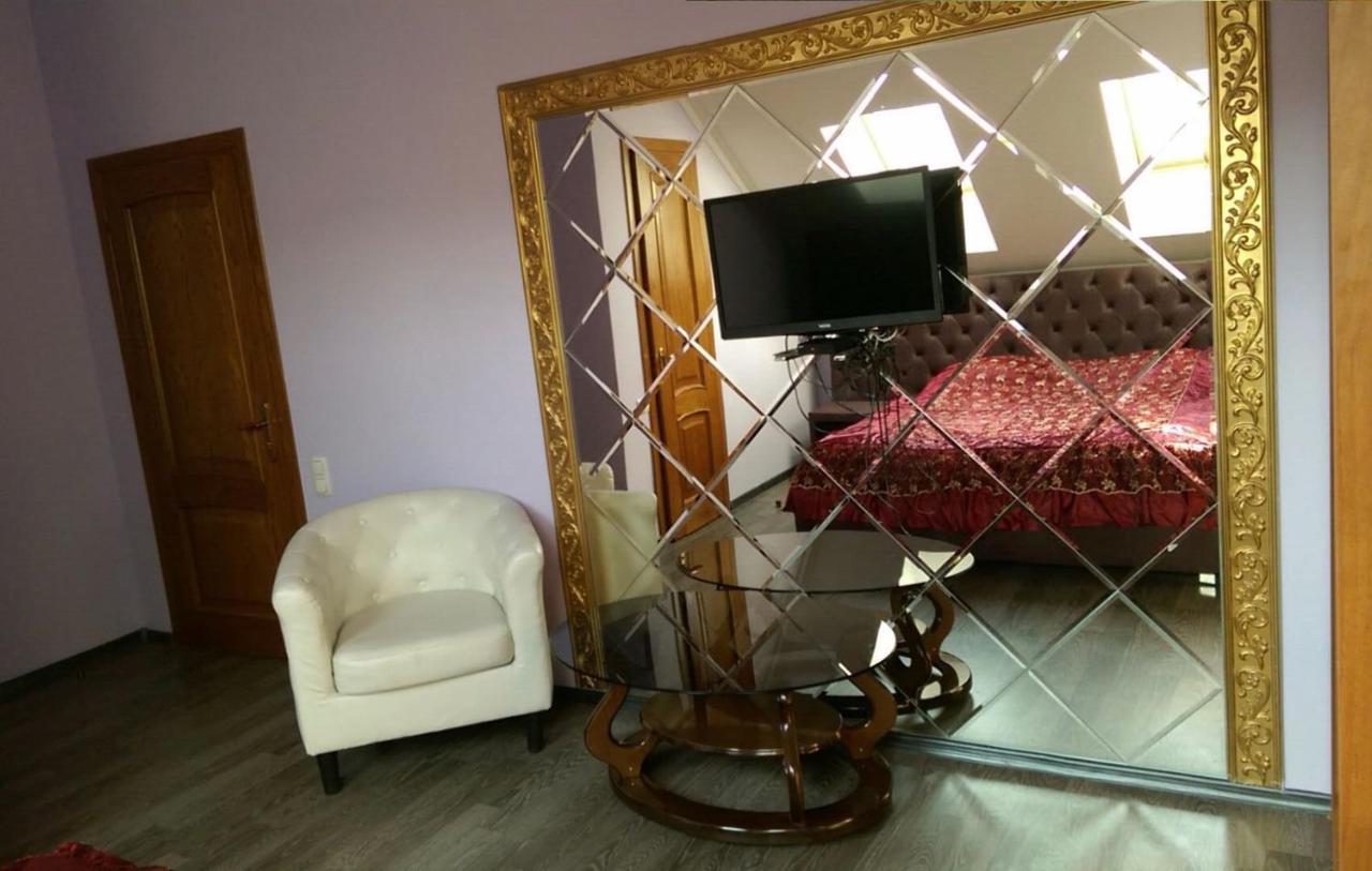 צ'יסינאו Emperum Nelson Hotel מראה חיצוני תמונה